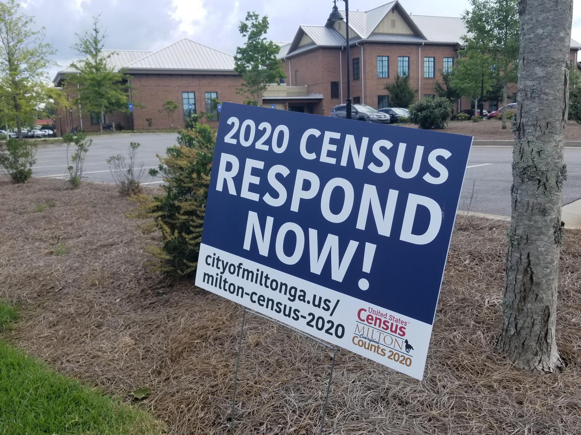 Census.sign.outside.City.Hall