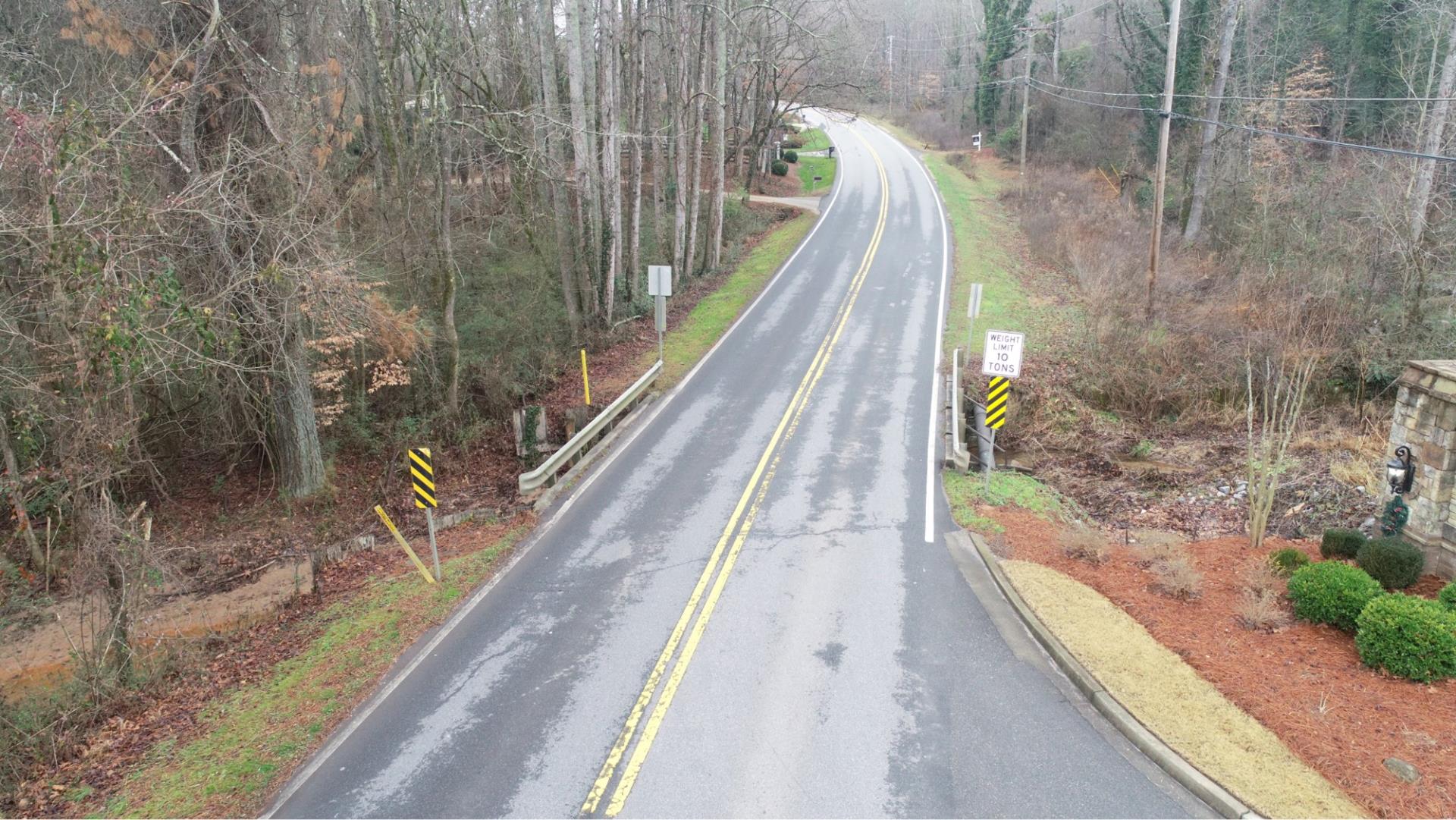 Birmingham.Road.middle.bridge.weight.limit.sign