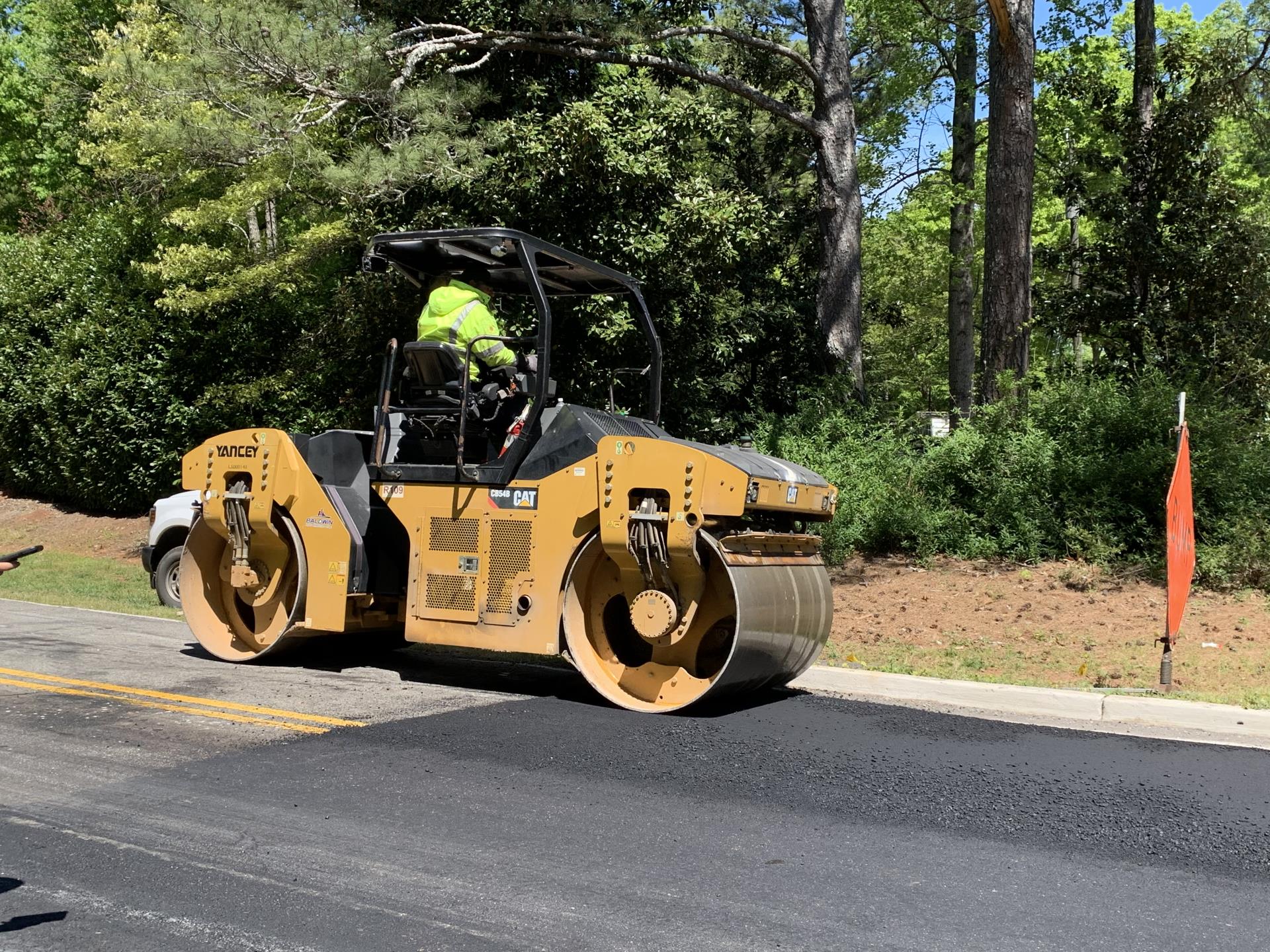 CharlotteRoad.Roundabout.paving.April15