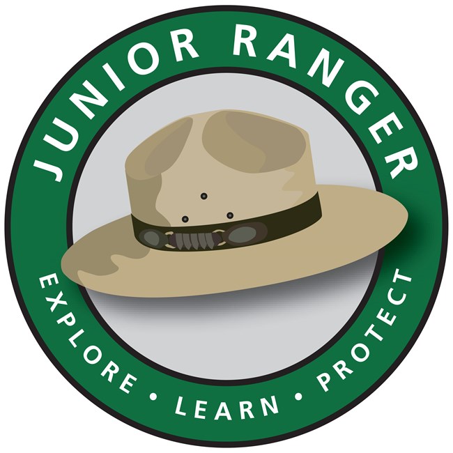 junior.ranger.logo.National.Park.Service