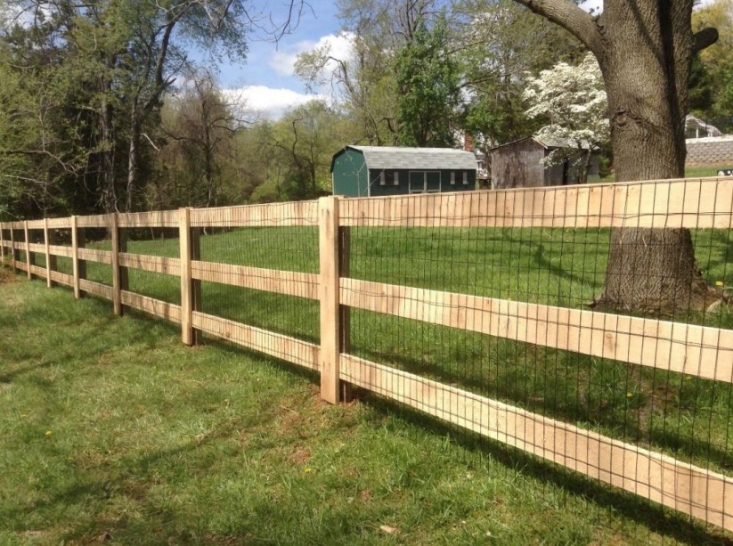 fence with wire equestrian