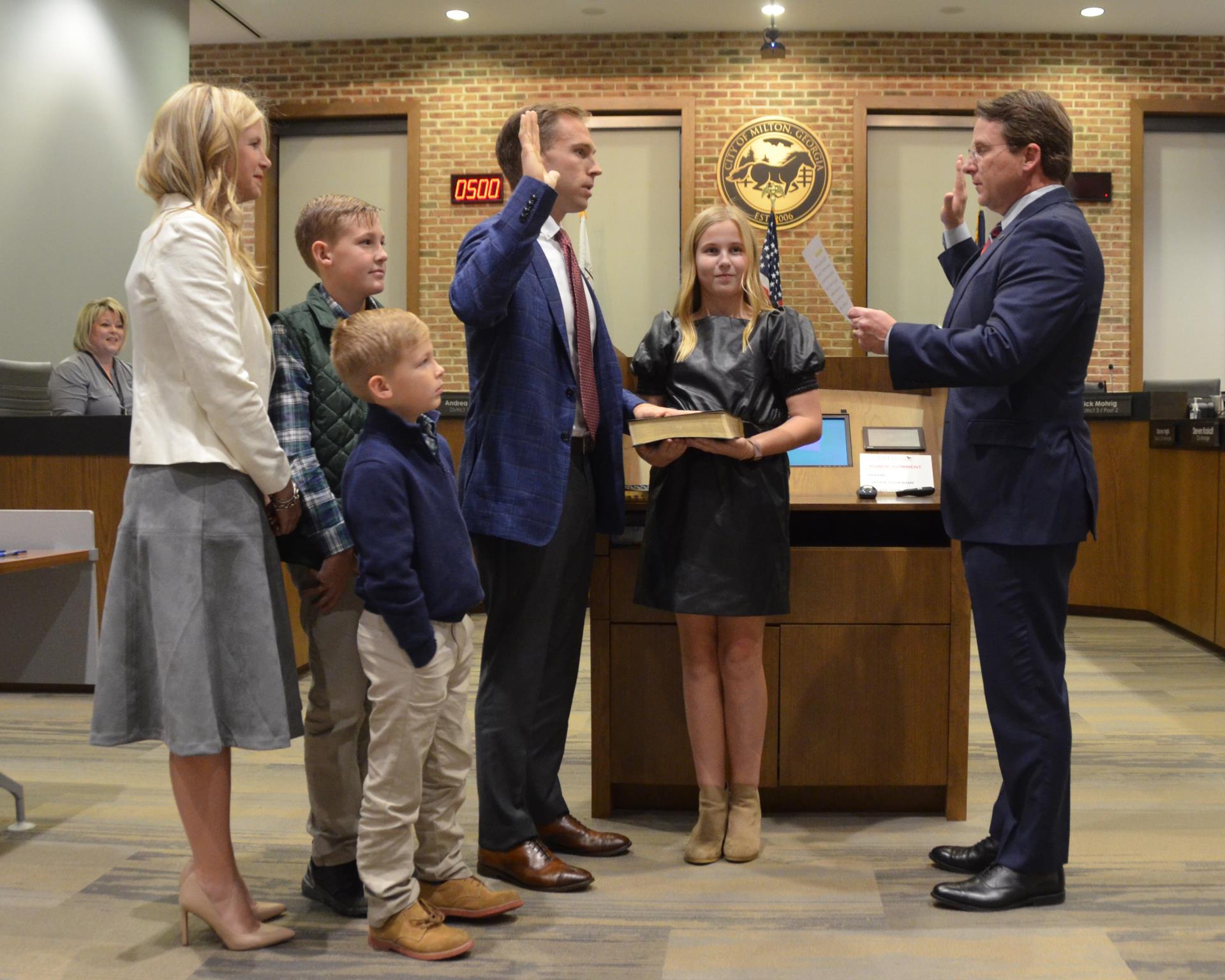 Mayor Jamison swearing in USE