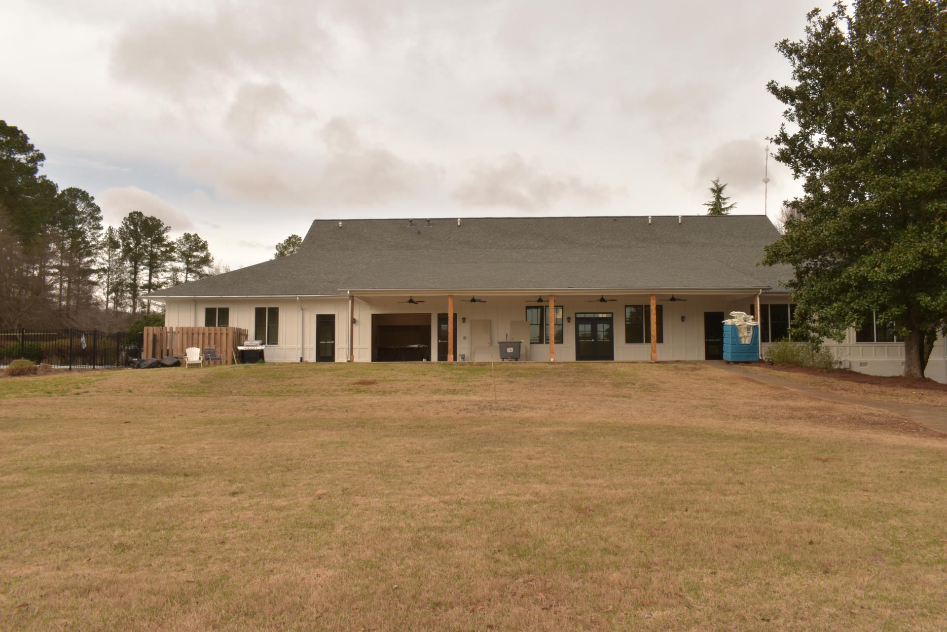 FMCC.clubhouse.rear.view.grass