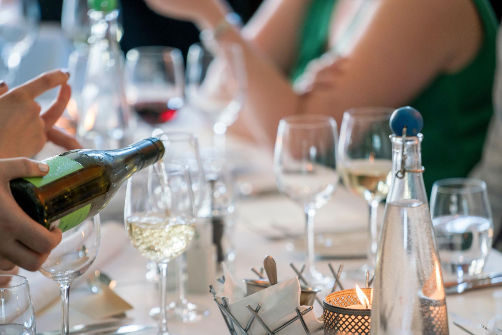 wine glasses table