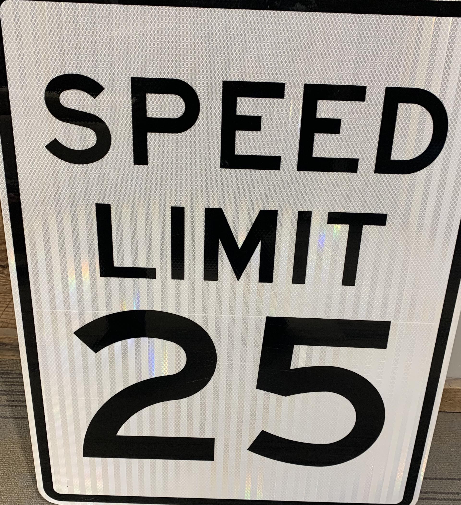 speed limit sign 25mph cropped